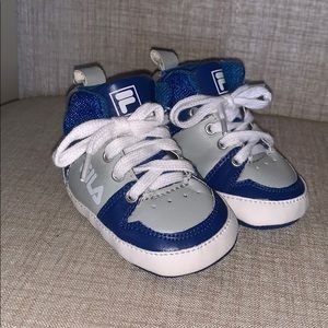 FILA baby tennis shoes 0-6m